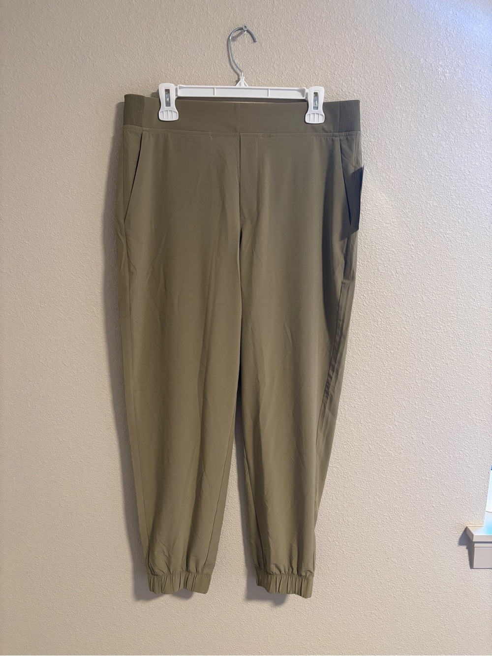 Athleta Brooklyn Jogger pants size 12